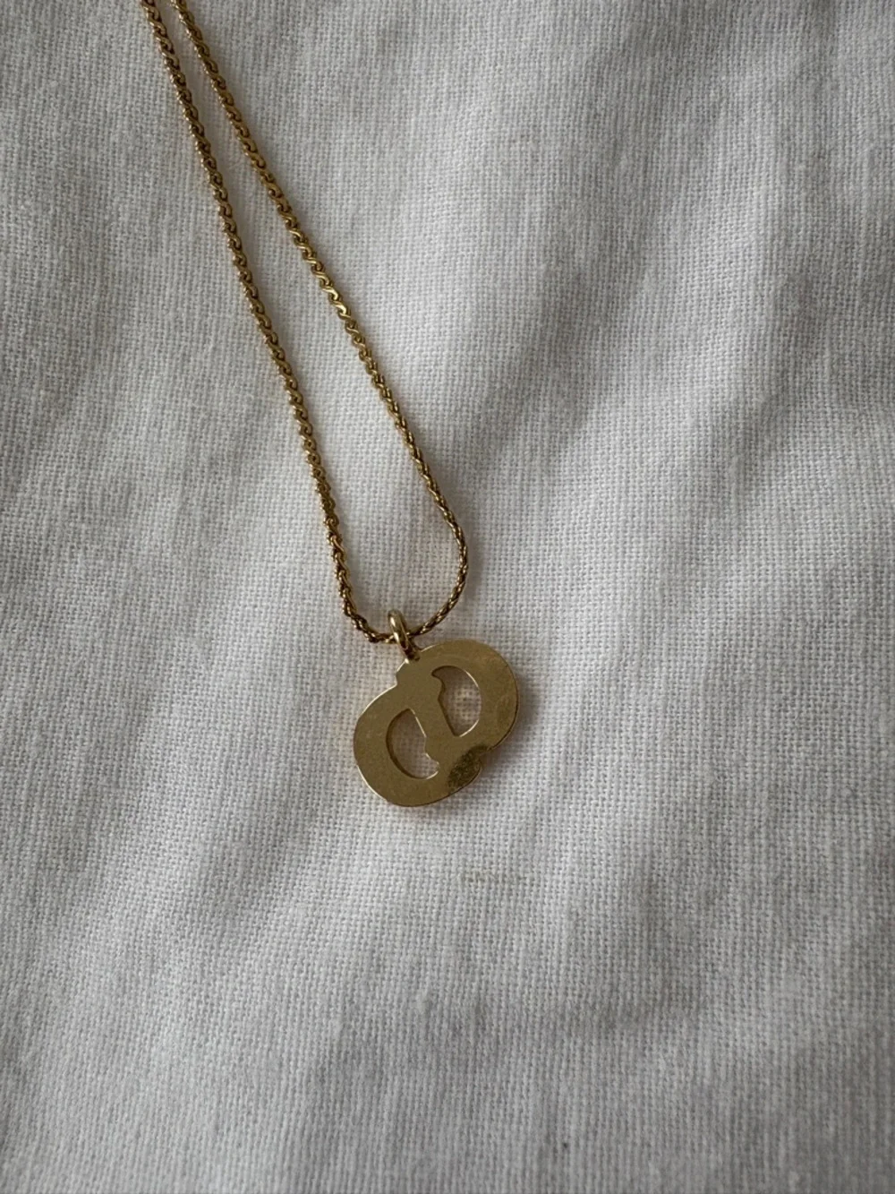 Authentic Christian Dior Gold Tone Rhinestone Chain Pendant Necklace - Picture 4 of 9